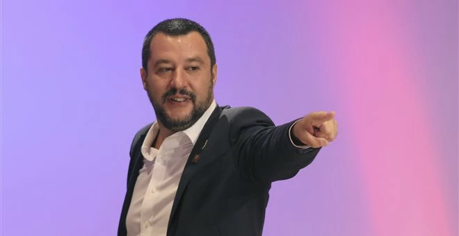 Σαλβίνι για Γιούνκερ: Μιλώ μόνον με άτομα που δεν πίνουν (βίντεο)